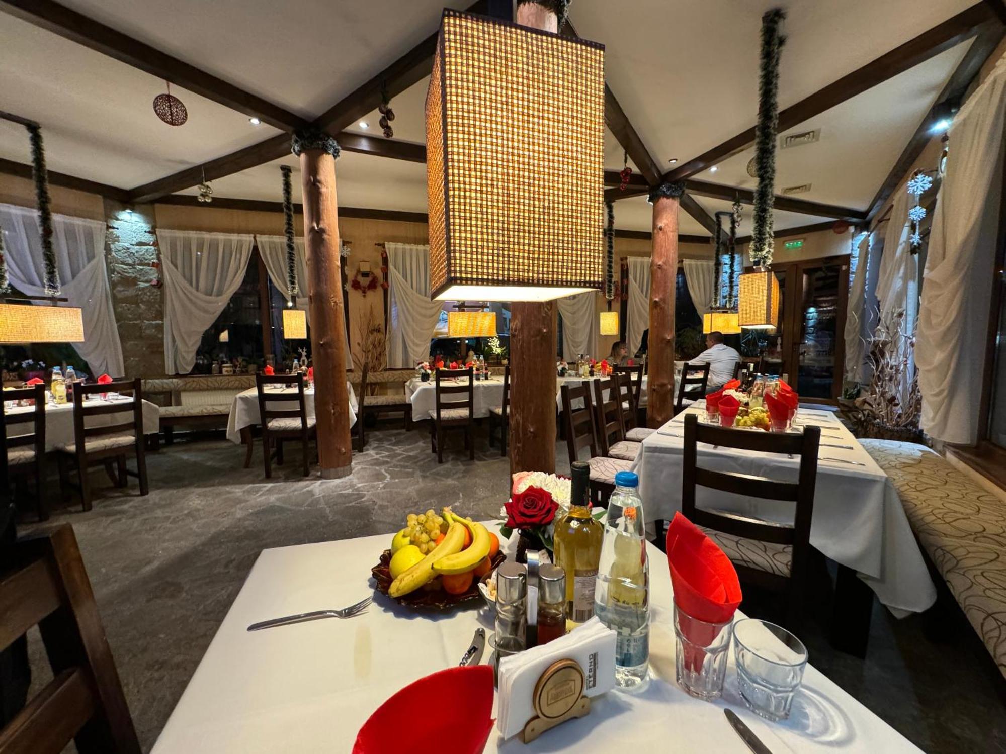 Family Hotel Eterno Tsigov Chark Bagian luar foto