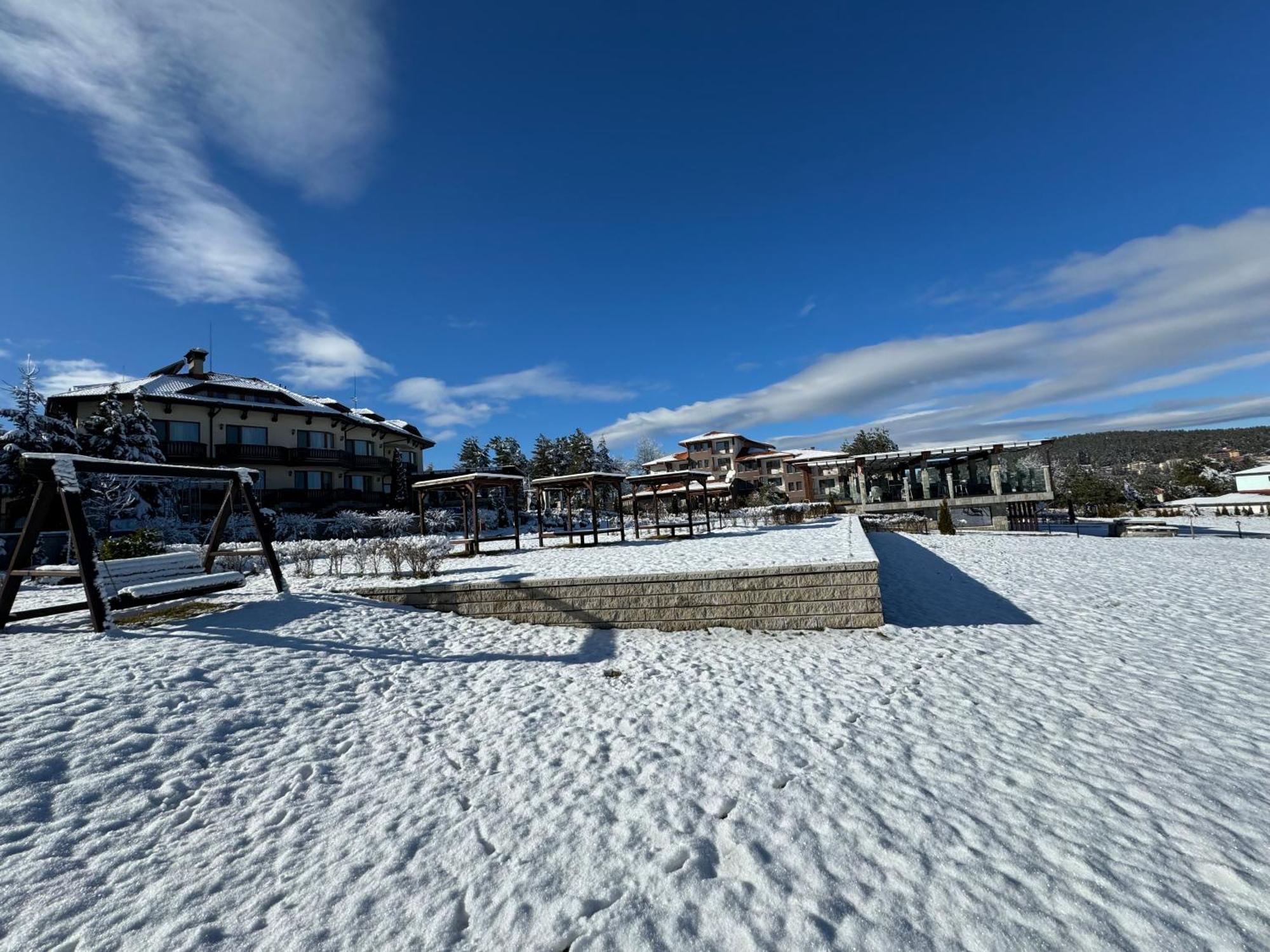 Family Hotel Eterno Tsigov Chark Bagian luar foto