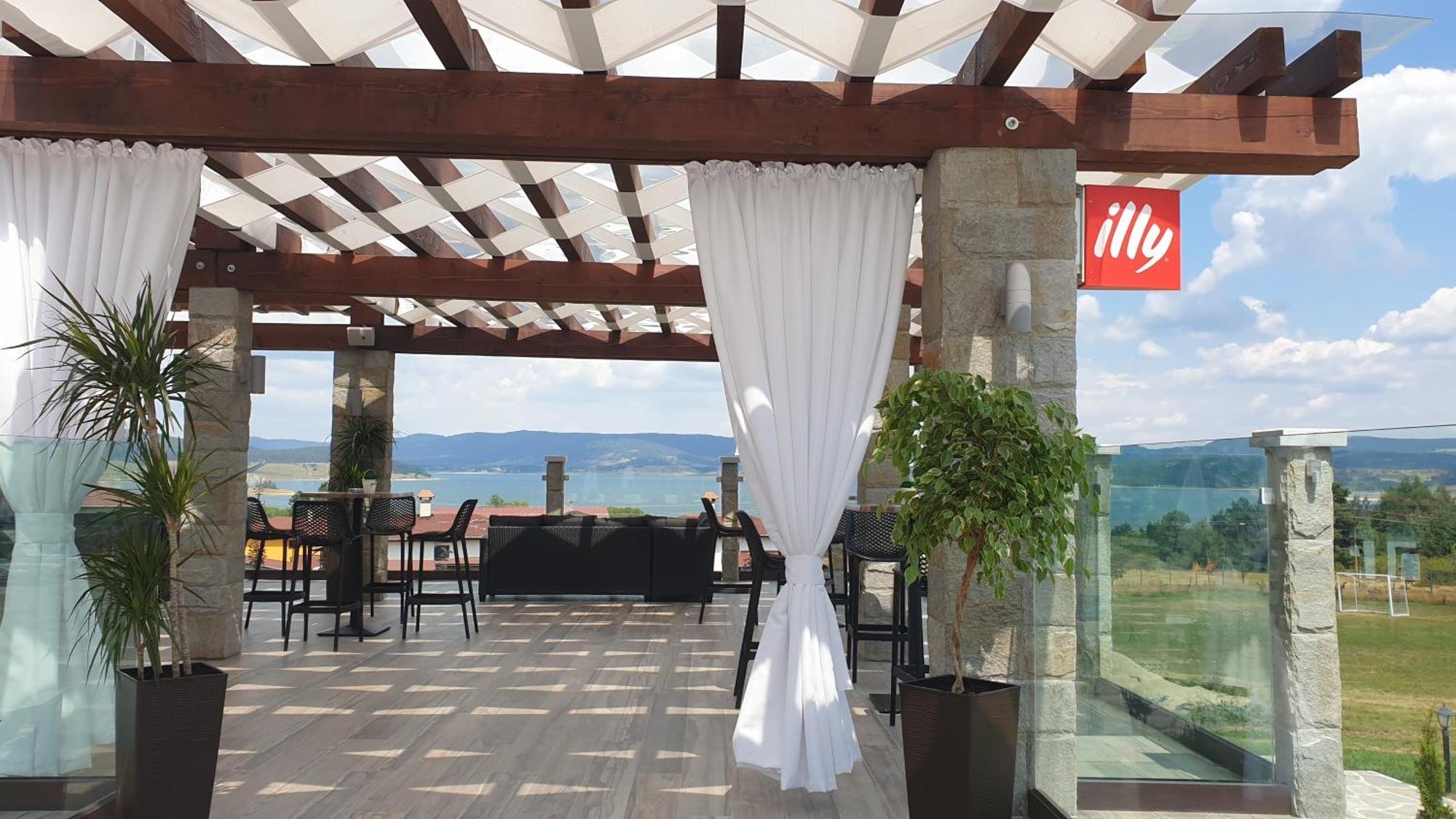 Family Hotel Eterno Tsigov Chark Bagian luar foto